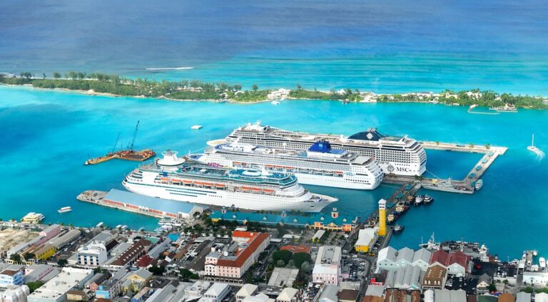 Nassau : The Capital City of Bahamas | Intreating Fatcs About Nassau