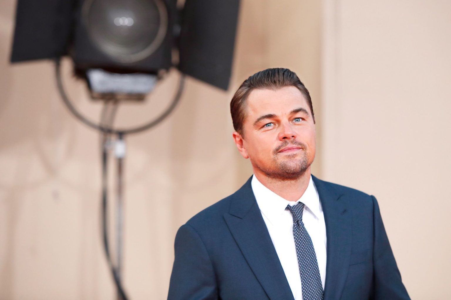 Leonardo DiCaprio Net Worth 2024 The Amazing Actor Vdio Magazine 2024